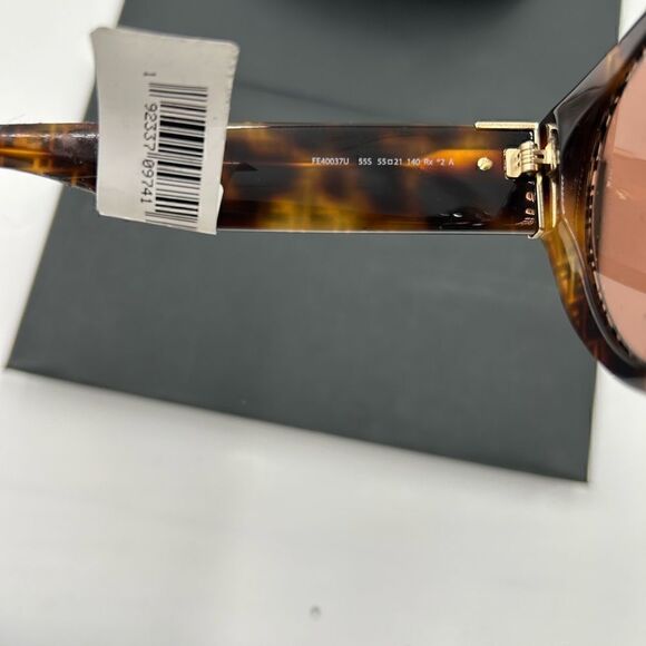Women’s Fendi tortoiseshell sunglasses made in Italy